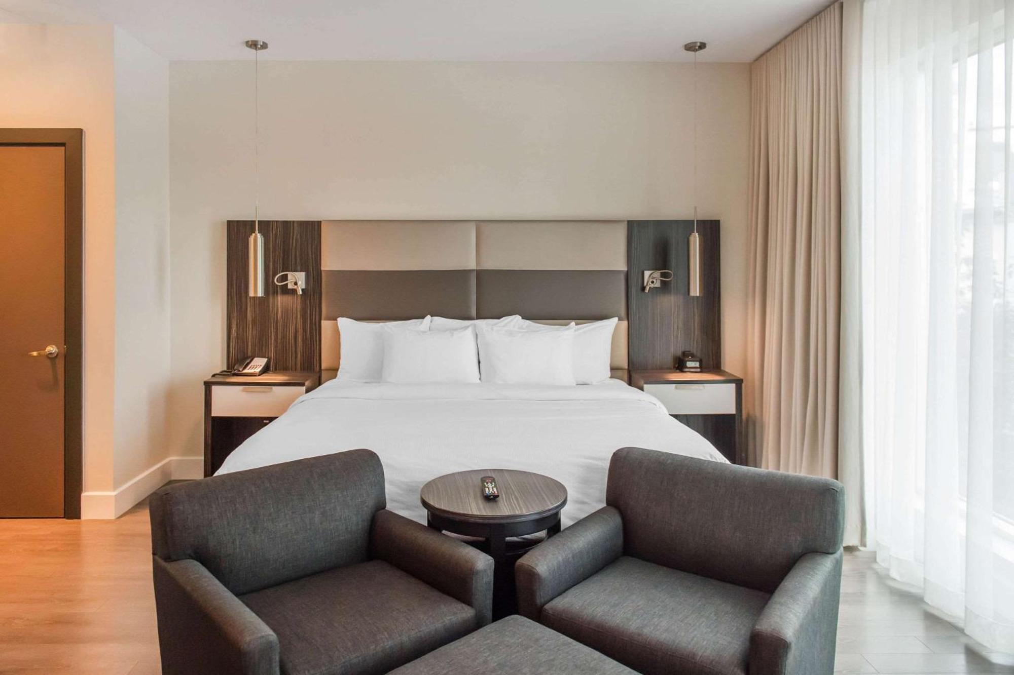 Les Suites Victoria, Ascend Hotel Collection Gatineau Eksteriør billede
